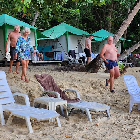 Koh Ngai Camping Restaurant @ Bar Exterior foto